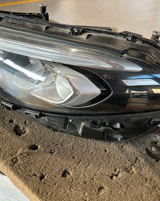 Fanale ant sx mercedes classe a 2022