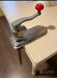 Apribarattoli professionale