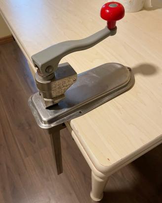 Apribarattoli professionale