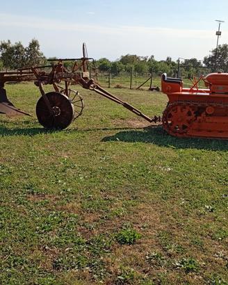 Trattore cingolato om 50c