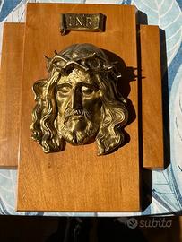 Crocifisso con volto di Cristo in bronzo massiccio