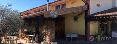 Immobile in asta di 1470 m² con più di 5 locali a 