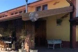 Immobile in asta di 1470 m² con più di 5 locali a 