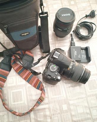 Nikon D3000 + accessori 
