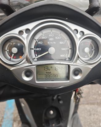Yamaha xcity 250 