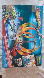 Hot Wheels Triple Track Twister Pista Motorizzata
