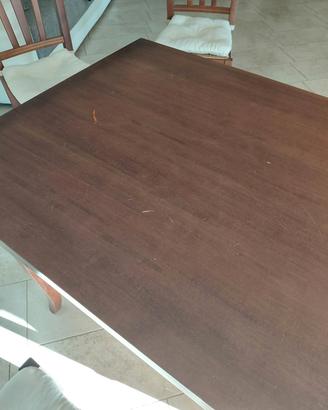 tavolo in legno e 8 sedie abbinate