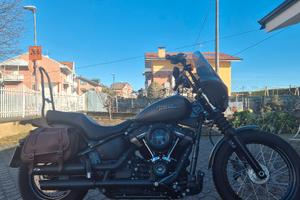 Harley Davidson softail streetbob 107