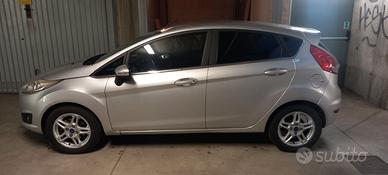Ford  Fiesta 1.4 GPL Titanium