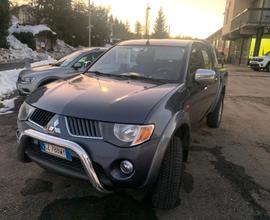 Mitsubishi L200 2.5 tdi/136CV-Intense ful-Pick up-