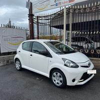 Toyota Aygo 1.0 12V VVT-i 5 porte Lounge Connect