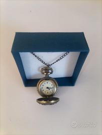 Collana con orologio a medaglione da donna