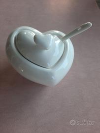 zuccheriera a cuore porcellana bianca con cucchiai