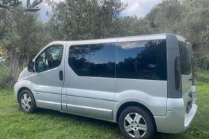 VAN 8 posti - opel vivaro