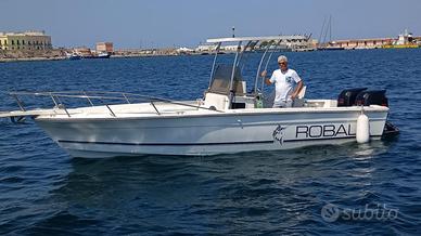Barca a motore Robalo 2320 Open