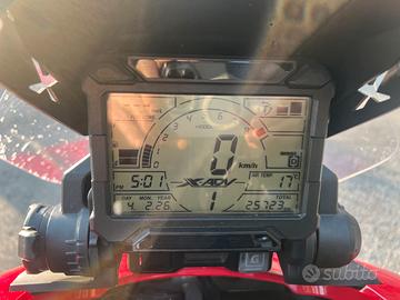 Honda x-adv 750