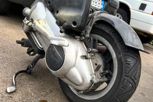 Blocco motore vespa LX 125