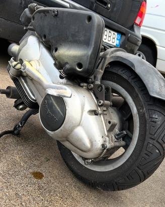 Blocco motore vespa LX 125