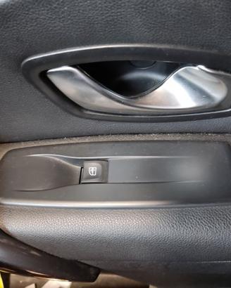 Comando vetri ant dx RENAULT MEGANE del 2011