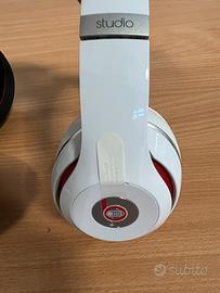 CUFFIE BEATS
