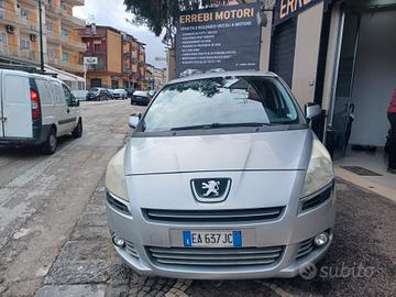Peugeot 5008 1.6 HDi 7 POSTI