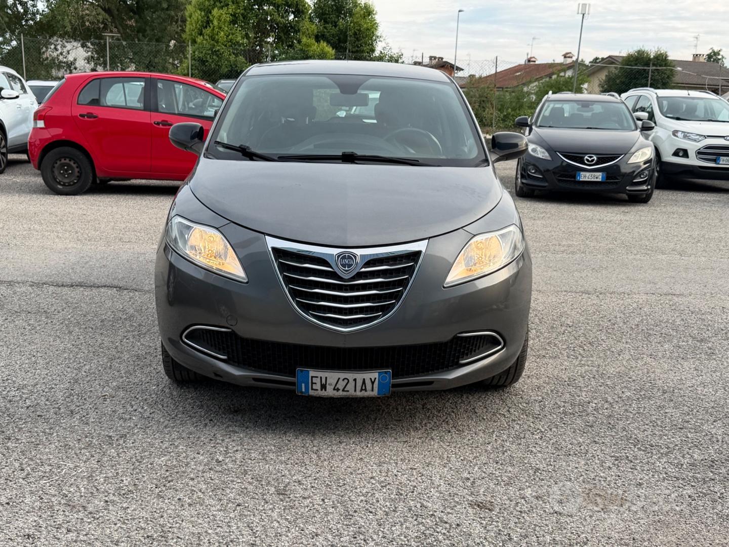 Lancia Ypsilon 2014 photo 2