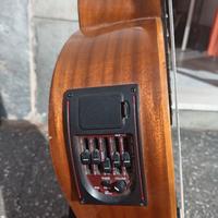 Chitarra classica Amplificata Alhambra 4b