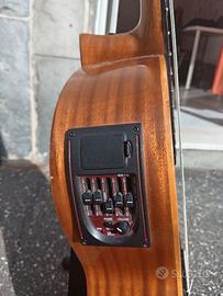 Chitarra classica Amplificata Alhambra 4b