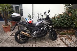 Honda nc750x travel edition dct