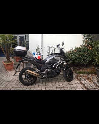 Honda nc750x travel edition dct