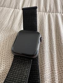 Apple watch 4 gps+lte 44mm Nike edition
