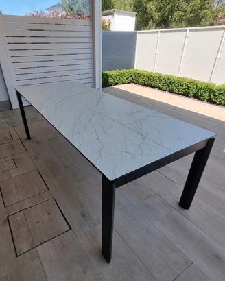 Tavolo Connubia Eminence piano in ceramica
