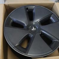 4 CERCHI LEGA TESLA 18" + COPPONI CODICE A862