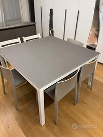 Tavolo quadrato 8 persone