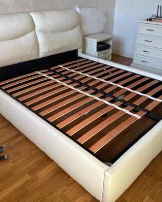 Letto matrimoniale con contenitore