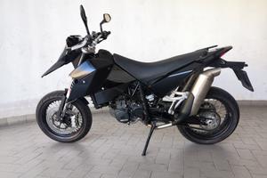 KTM 690 Supermoto 2010