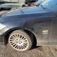Parafango sinistro BMW 330 del 2005