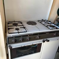 Cucina a gas con forno
