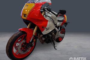 YAMAHA XSR 900