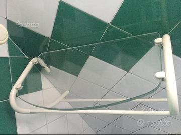 Quattro accessori bagno linea Onda marca Inda