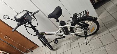 Bicicletta Epac pedalata assistita Piuma Argento 