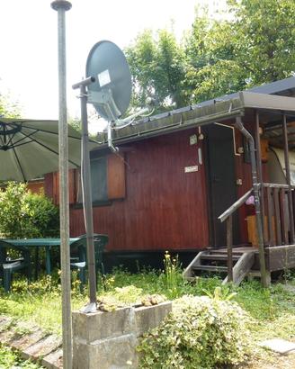 Roulotte fissa con casetta in legno