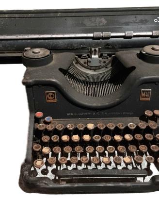 Macchina da scrivere vintage Olivetti m40
