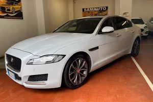 JAGUAR XF 3.0d V6 2015 TETTO APRIBILE FULL OPTIONA