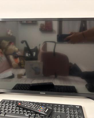 Tv Samsung 32” LCD