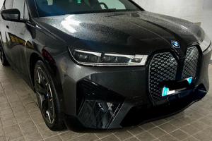 BMW IX40 Pacchetto sportivo