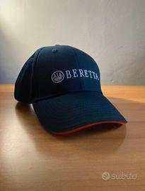 Cappello Beretta con visiera