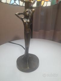 LAMPADA DA TAVOLO LIBERTY