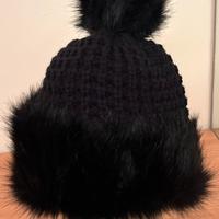 Berretto nero + sciarpa a tubo