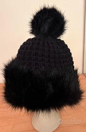 Berretto nero + sciarpa a tubo